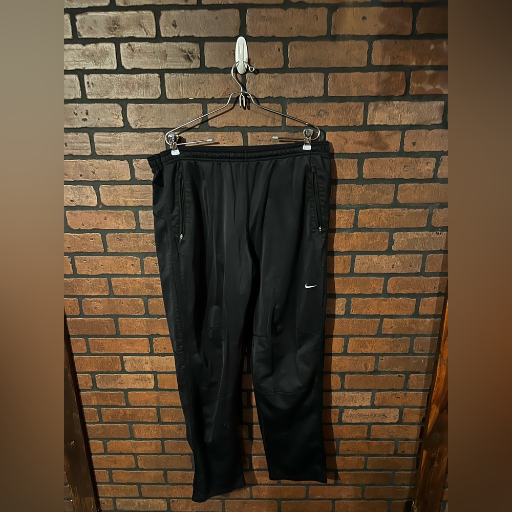 Nike Men's XL Black Joggers